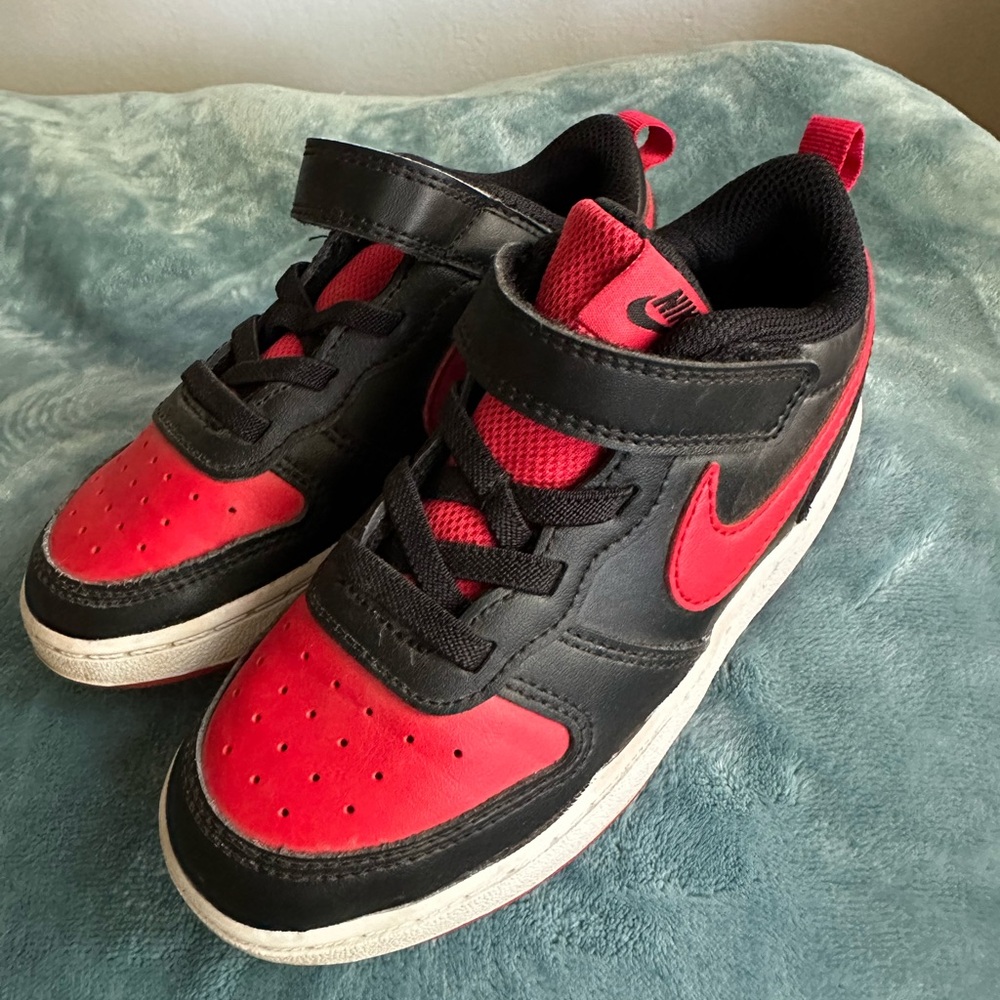 Nike boys shoes